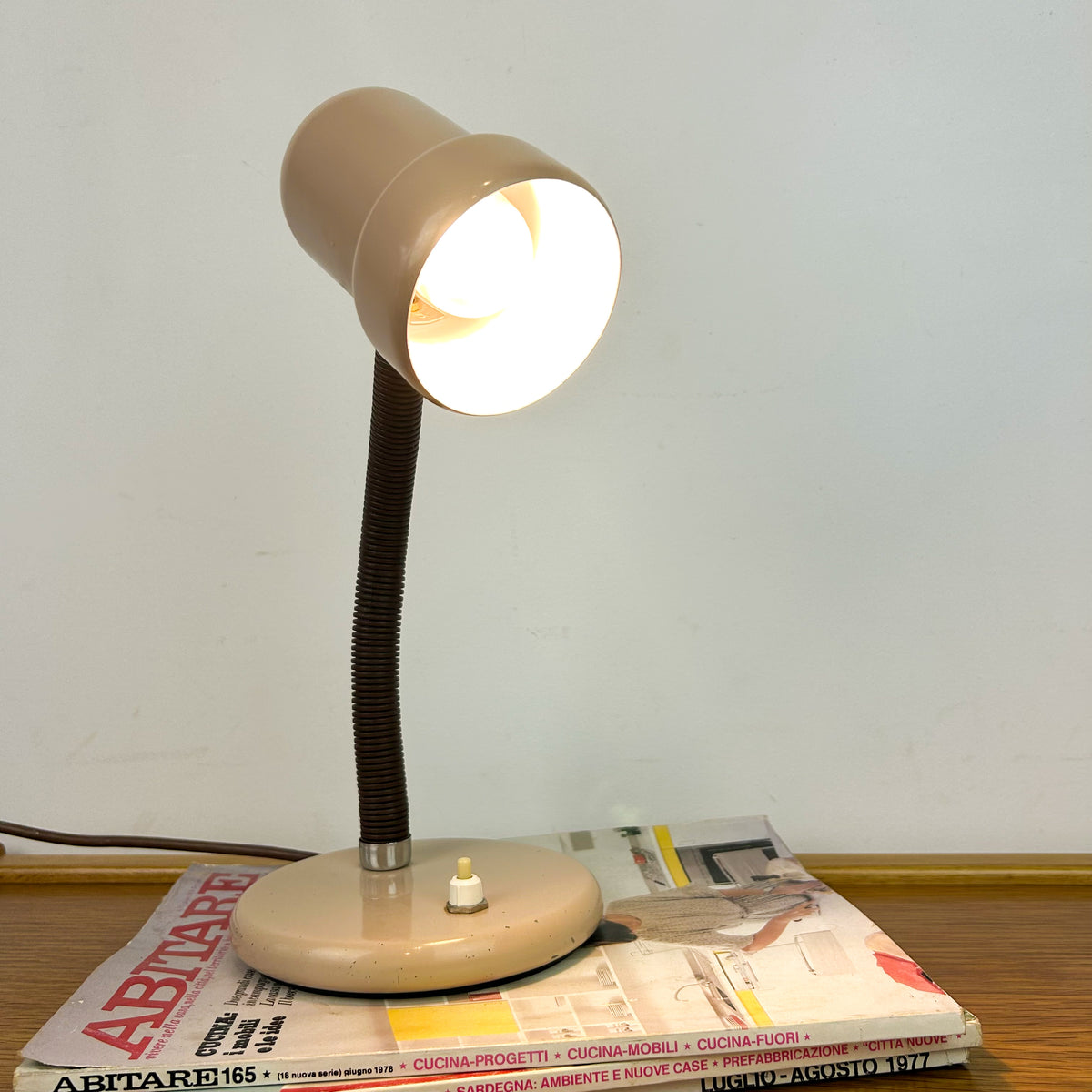 MUSHROOM TABLE LAMP