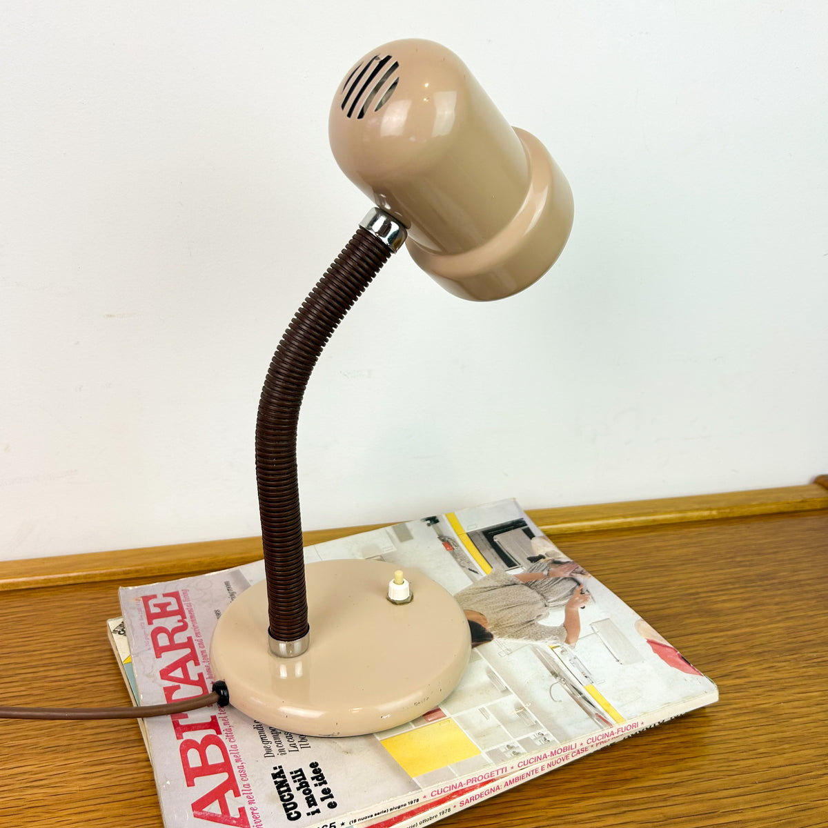 MUSHROOM TABLE LAMP