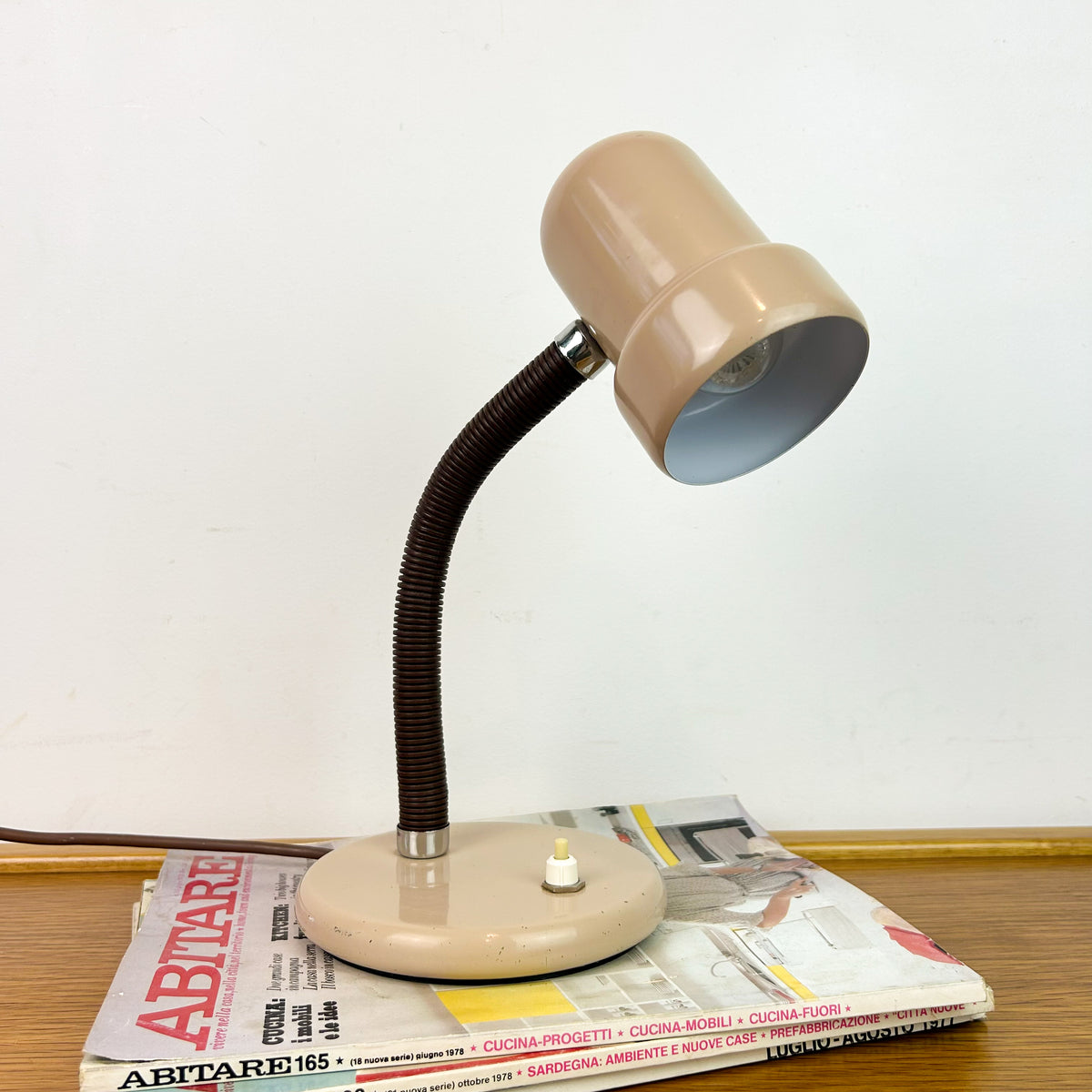 MUSHROOM TABLE LAMP
