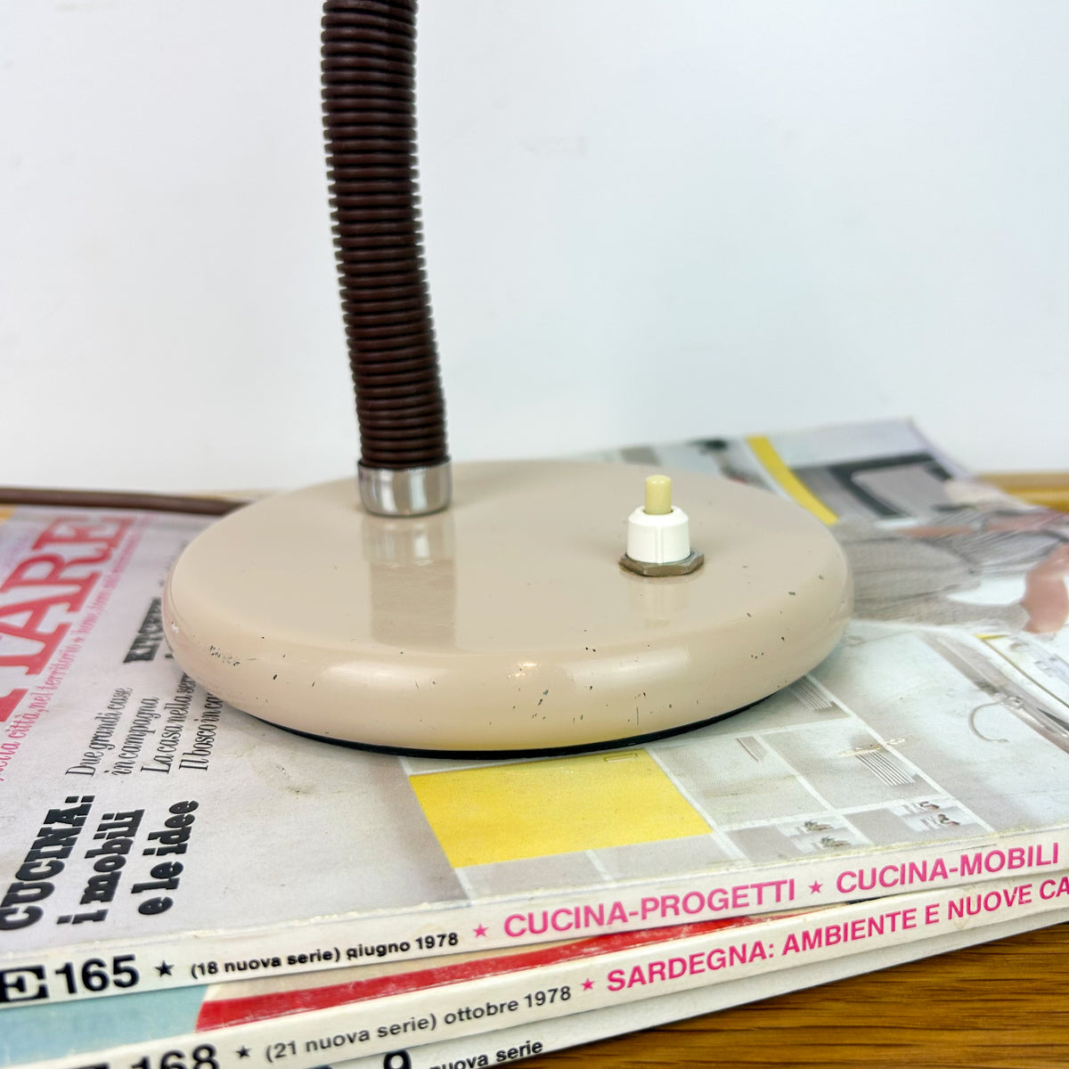 MUSHROOM TABLE LAMP