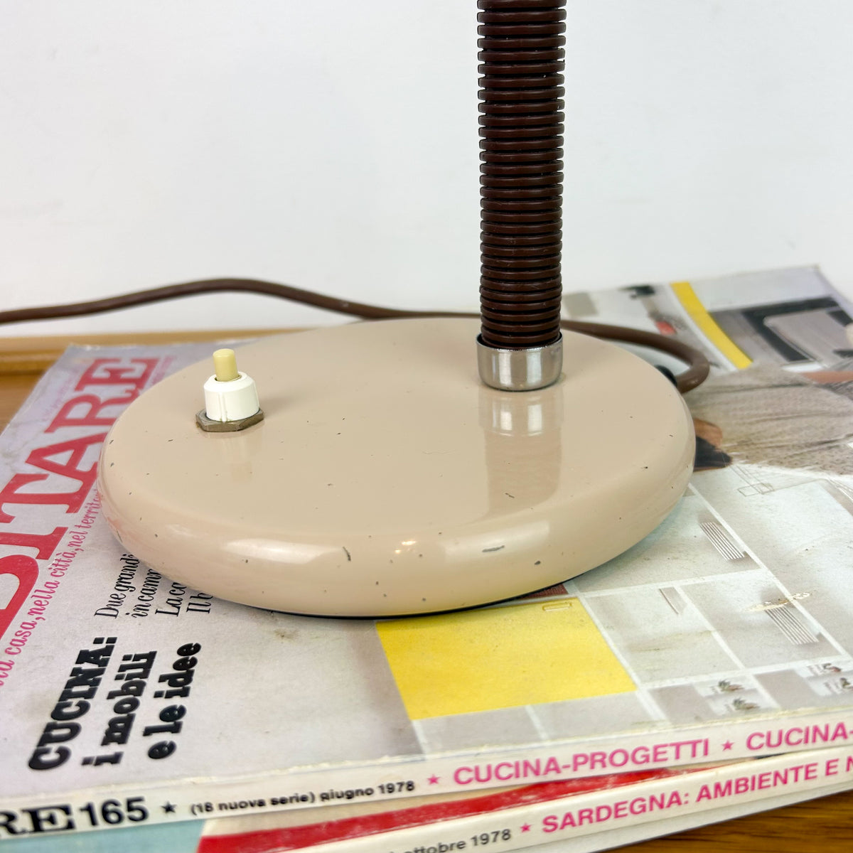 MUSHROOM TABLE LAMP