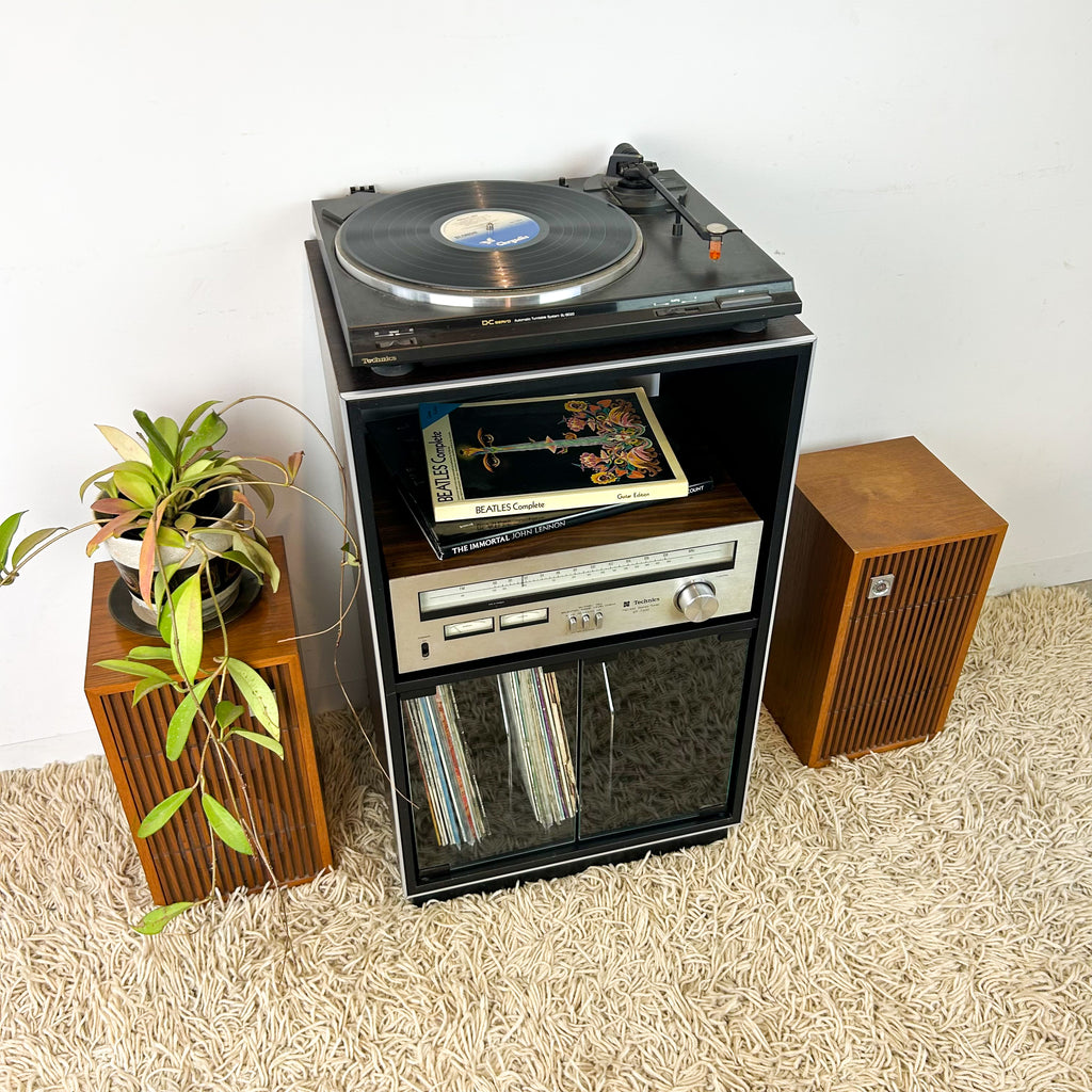 STEREO CABINET
