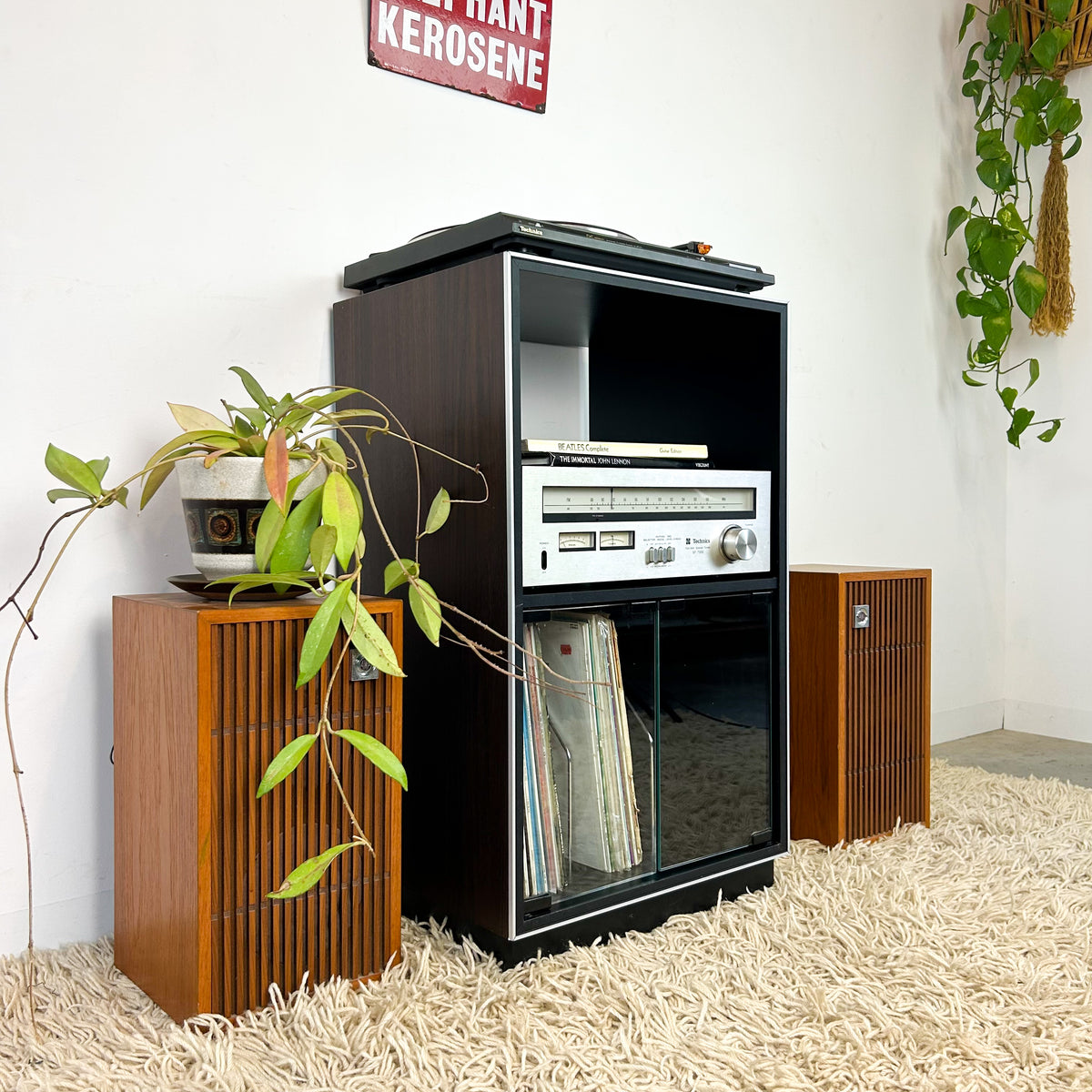 STEREO CABINET