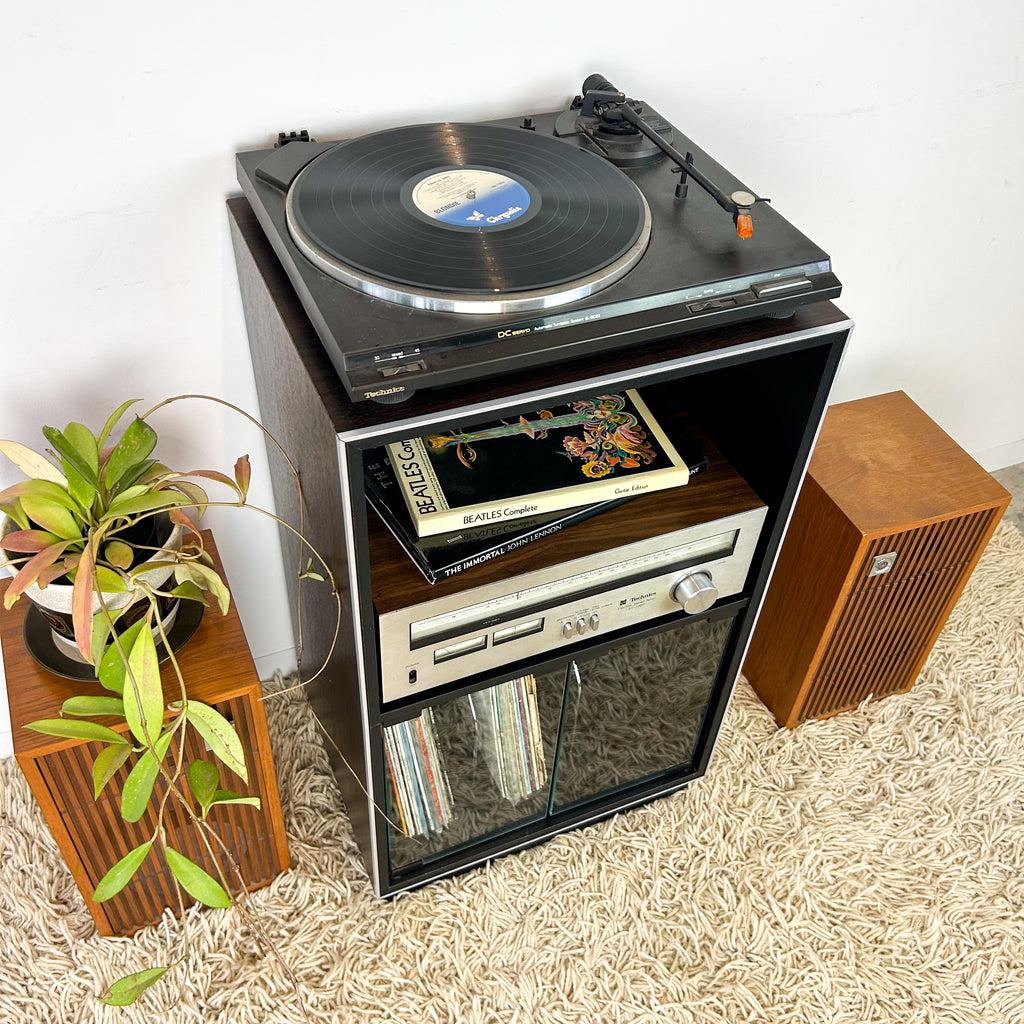 STEREO CABINET