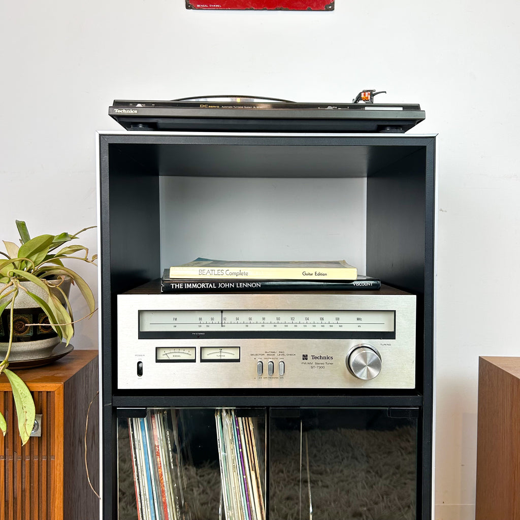 STEREO CABINET