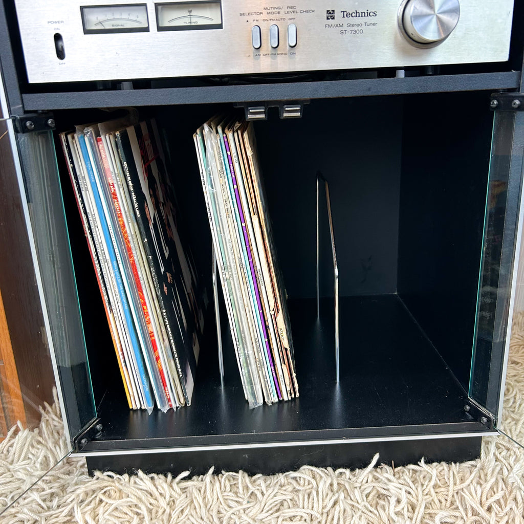 STEREO CABINET