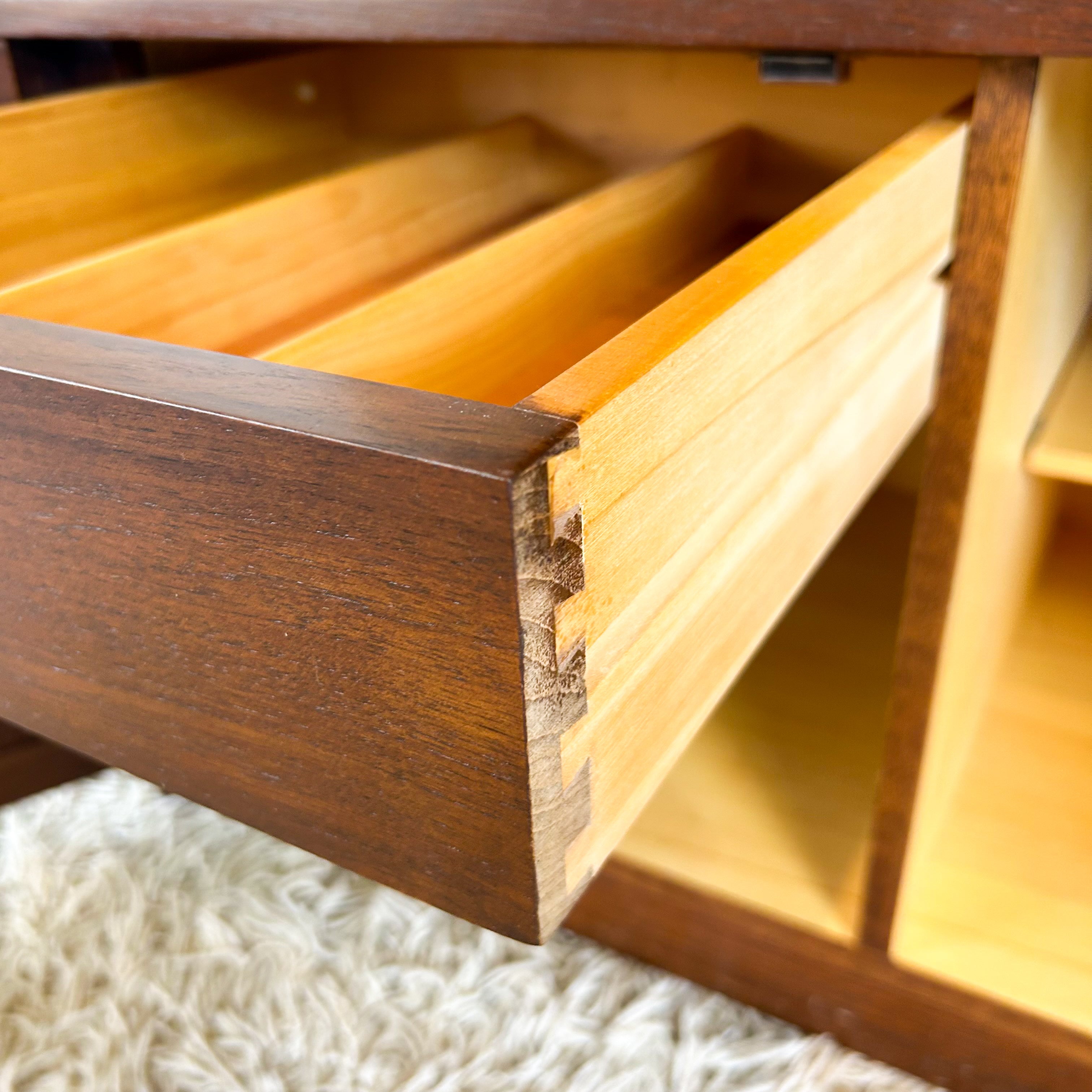 PARKER WALL UNIT