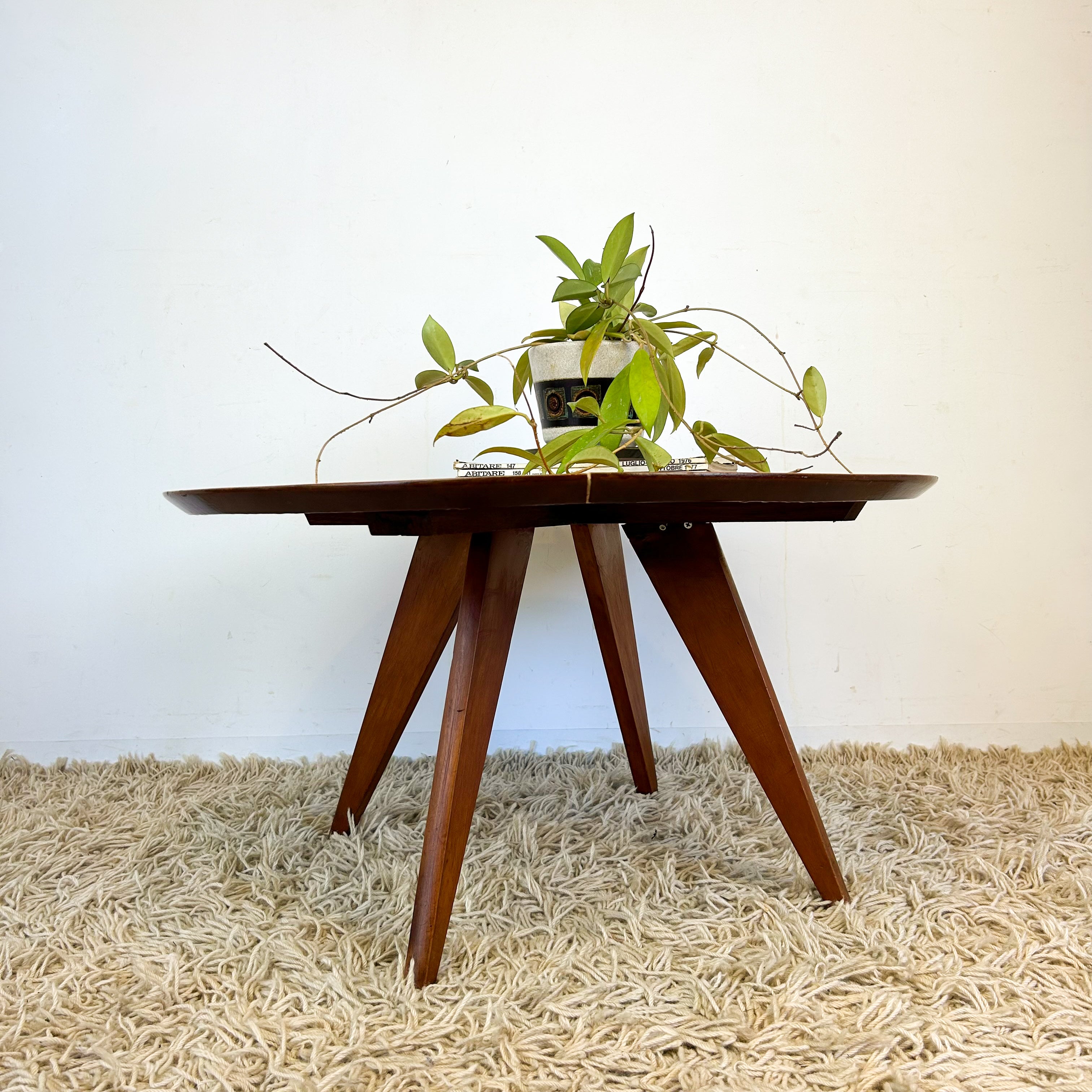 ROUND TIMBER COFFEE TABLE