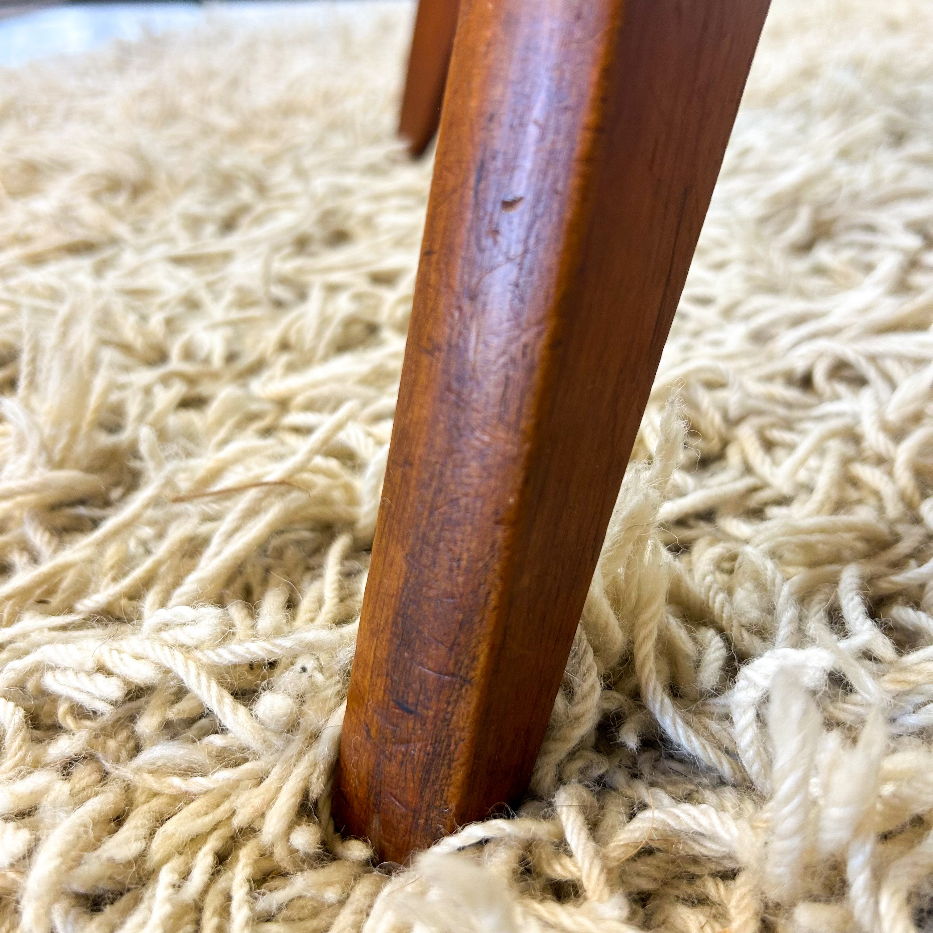 ROUND TIMBER COFFEE TABLE