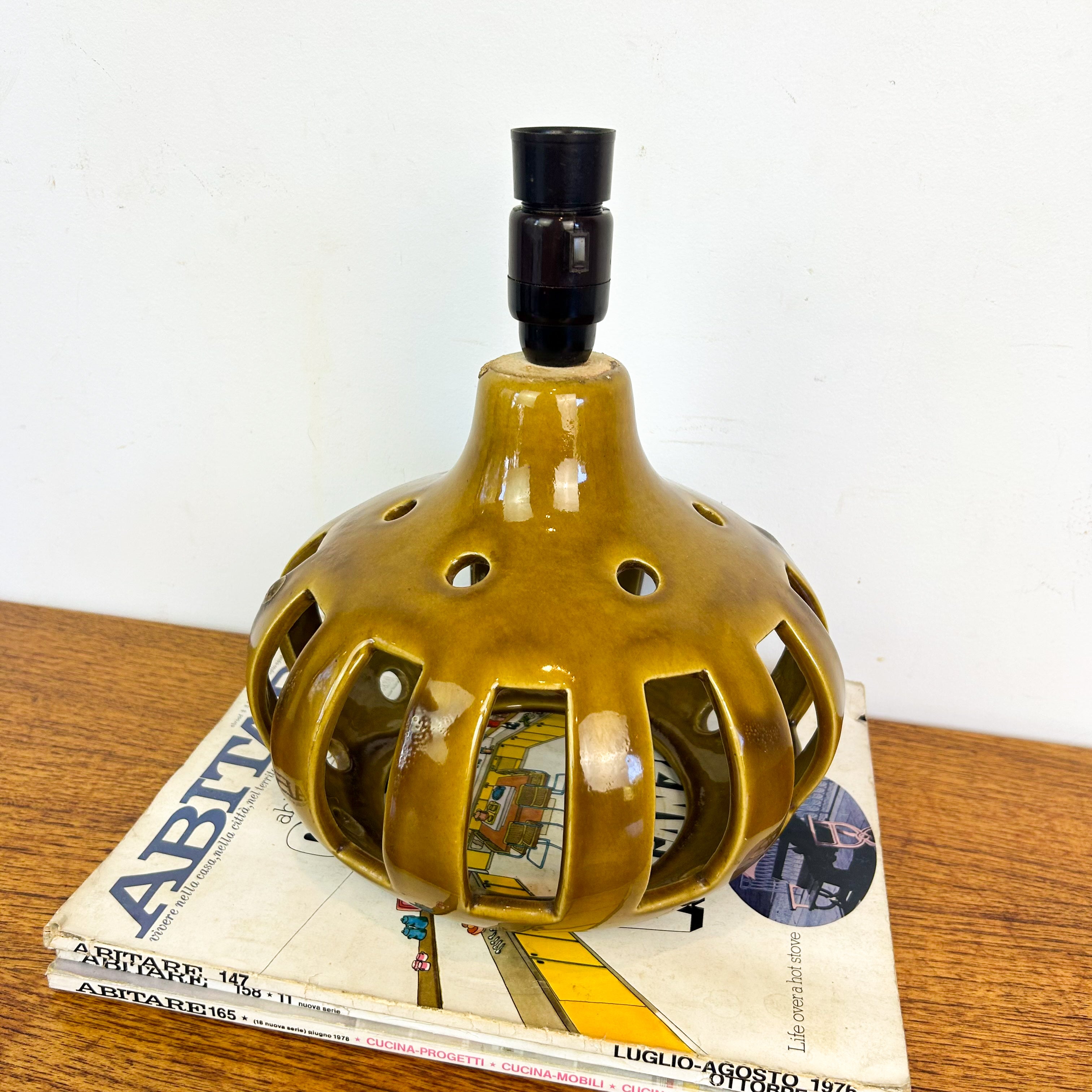 CERAMIC LAMP BASE / PENDANT LIGHT