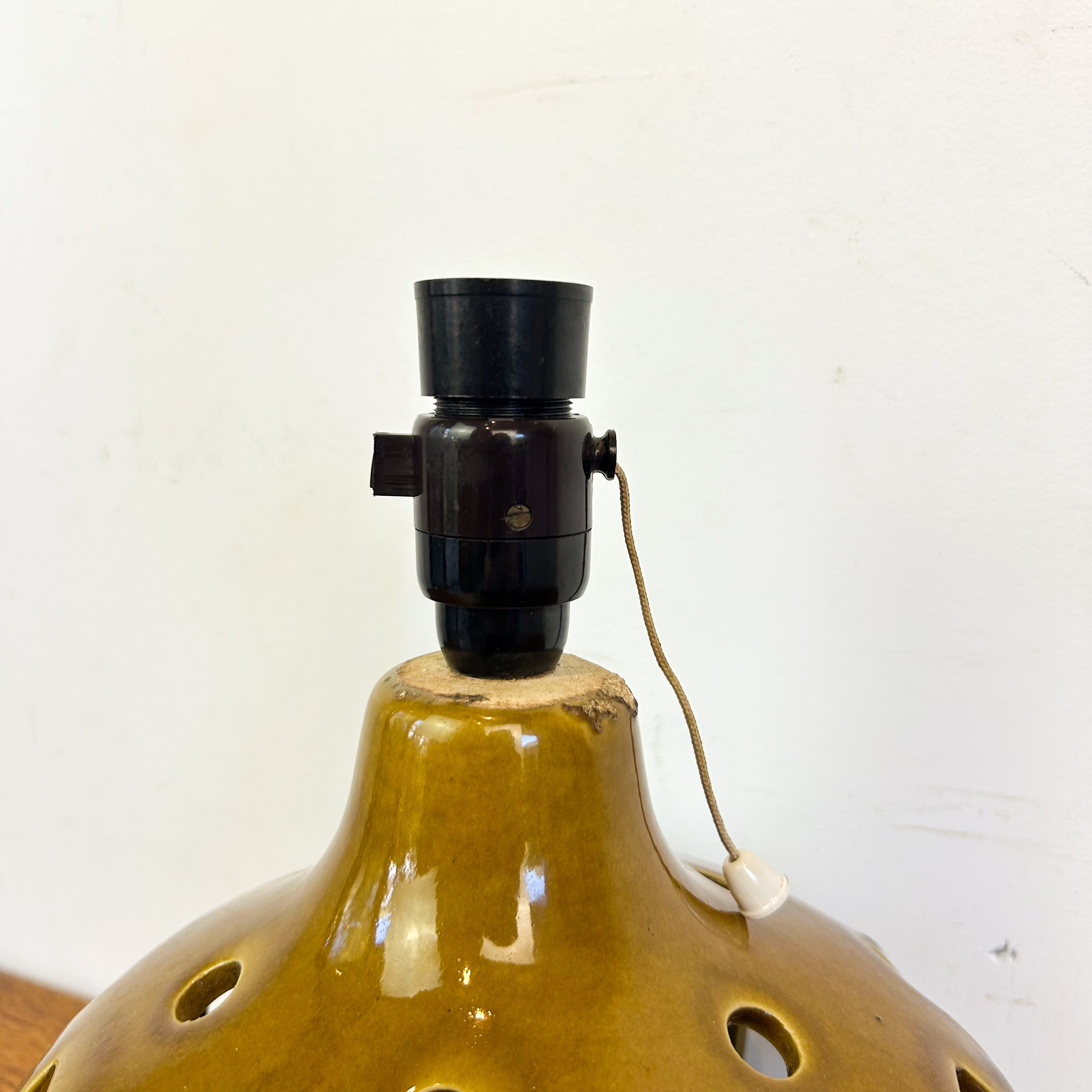 CERAMIC LAMP BASE / PENDANT LIGHT