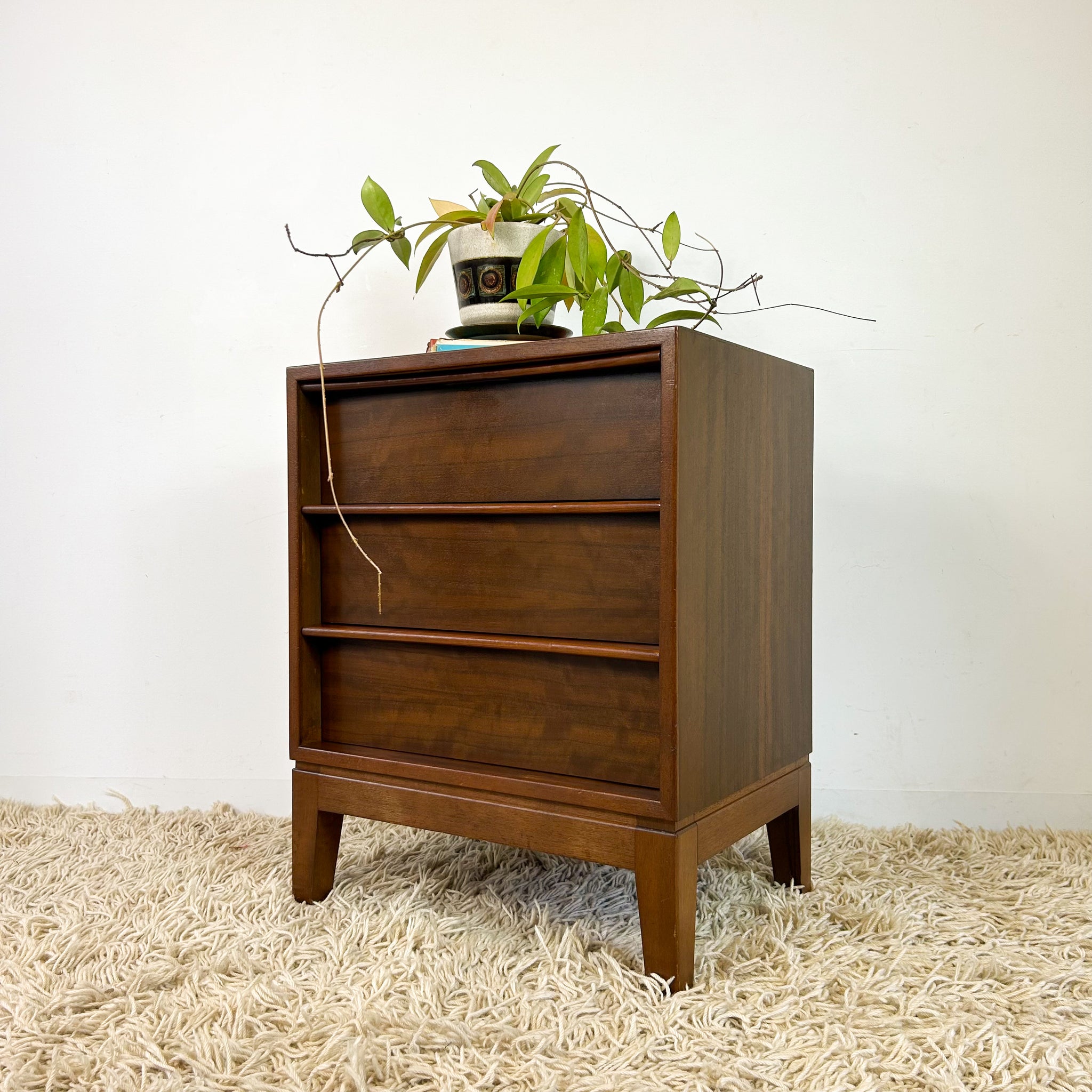 HAYSON BEDSIDE DRAWERS