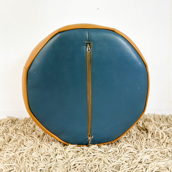 VINYL POUFFE