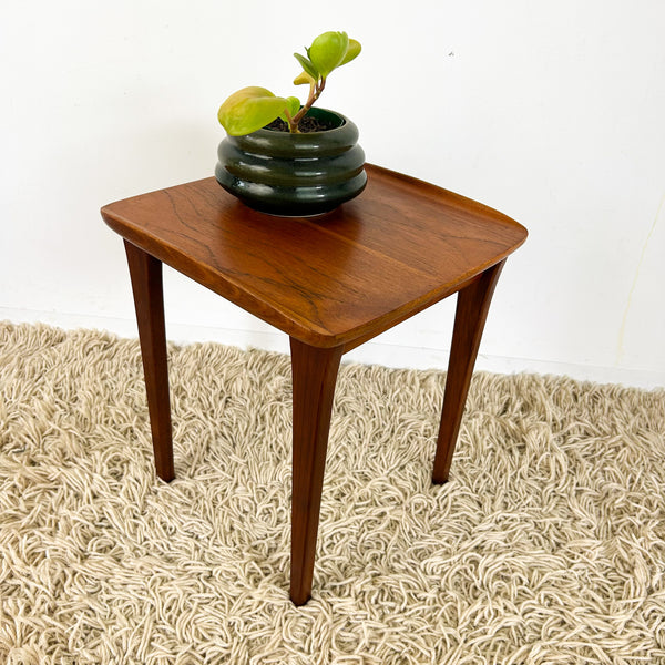 LIPPED EDGE SIDE TABLE