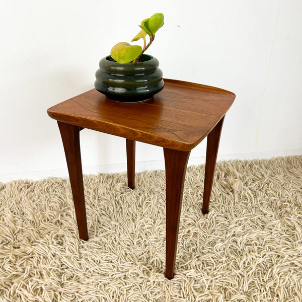 LIPPED EDGE SIDE TABLE