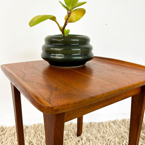 LIPPED EDGE SIDE TABLE