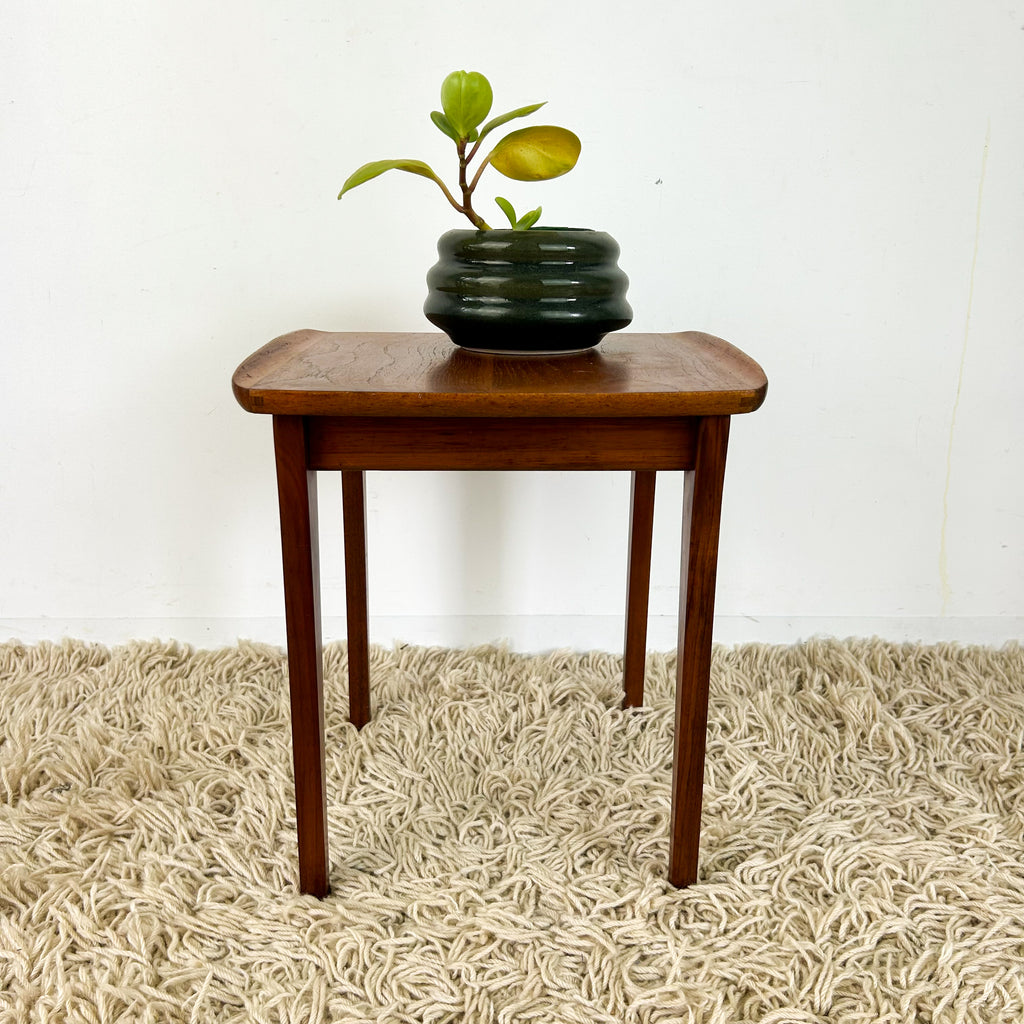 LIPPED EDGE SIDE TABLE