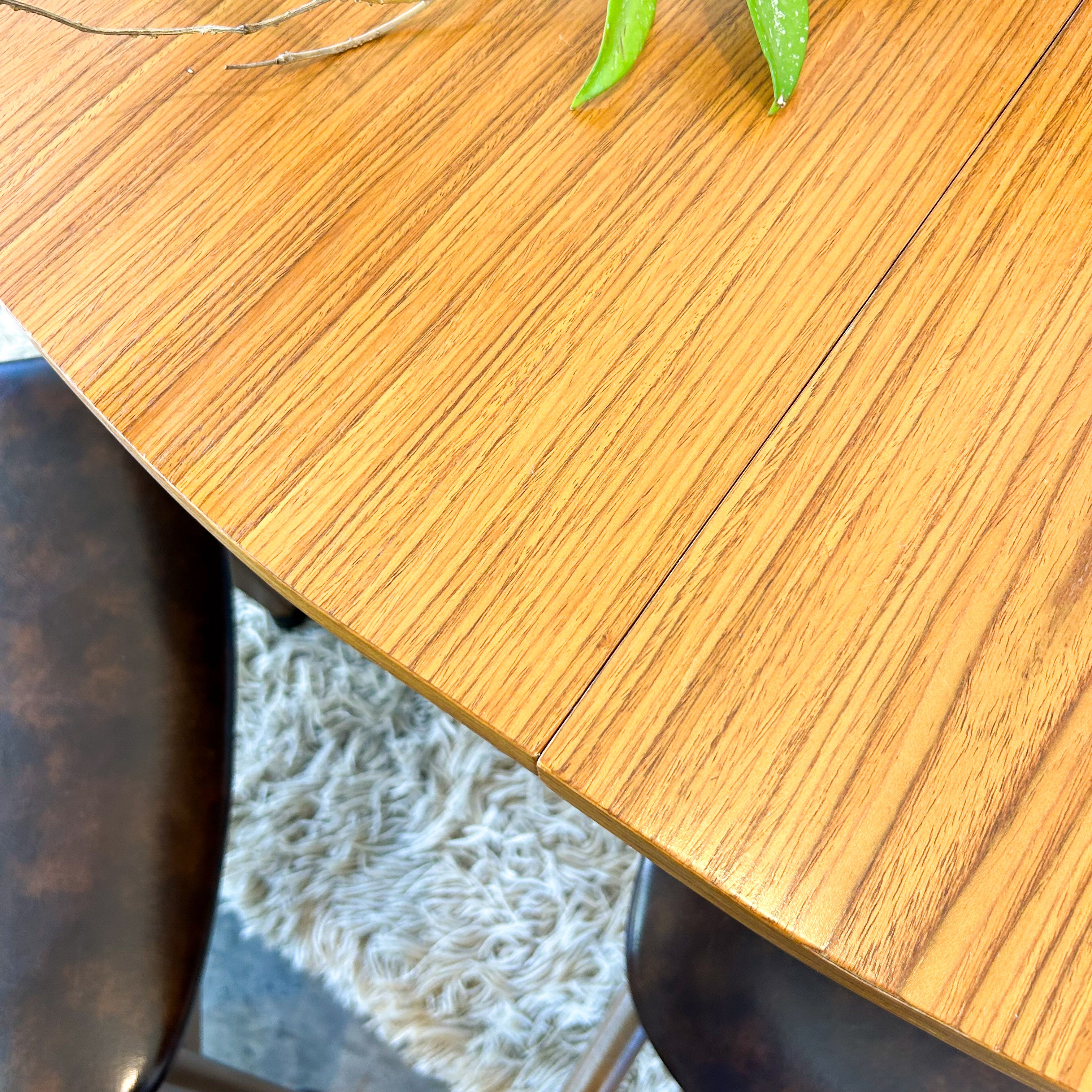 EXTENSION DINING TABLE & SIX CHAIRS