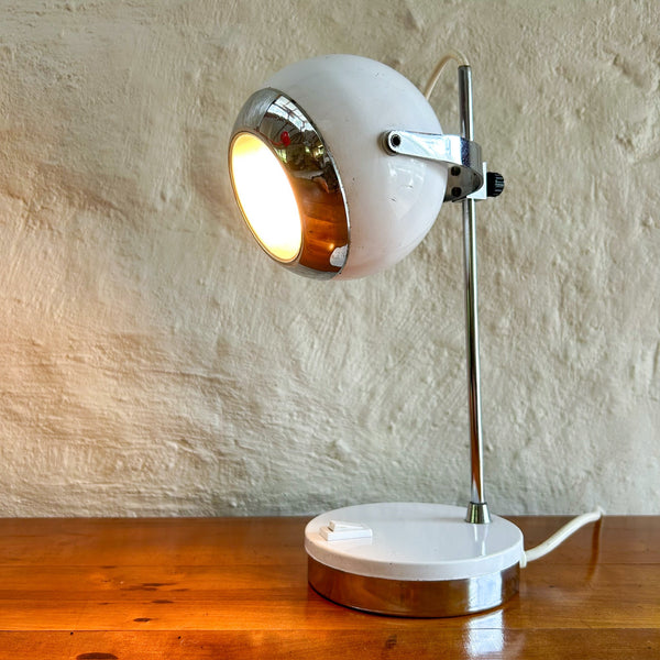 1960s ITALIAN WHITE EYEBALL LAMP