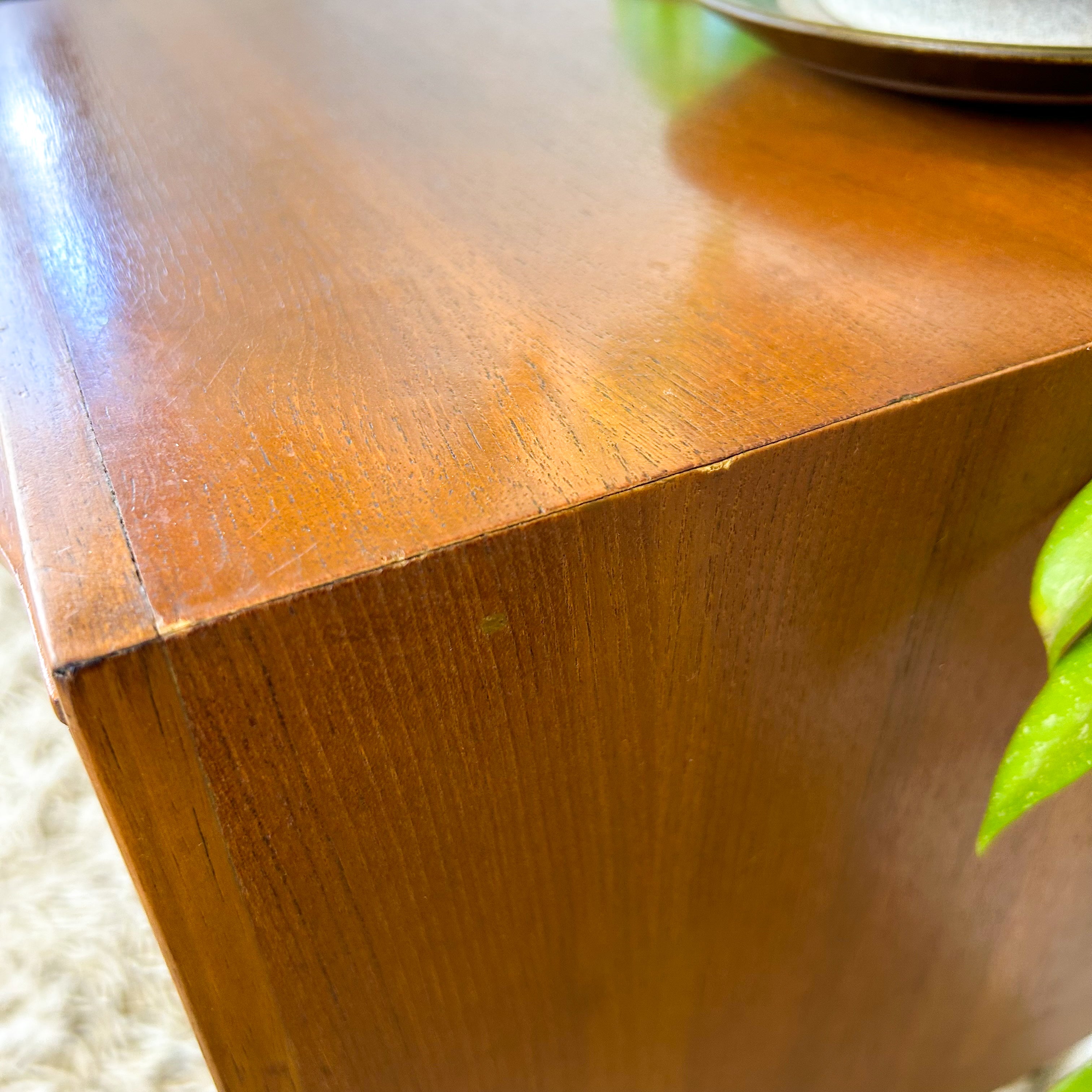 ALRON TELEPHONE TABLE