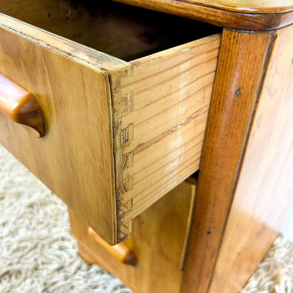 BEDSIDE DRAWERS