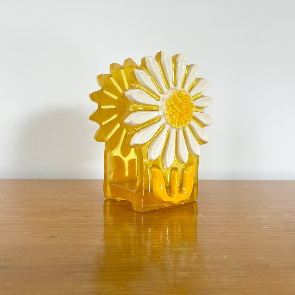 CRYSTAL CRAFT DAISY NAPKIN HOLDER