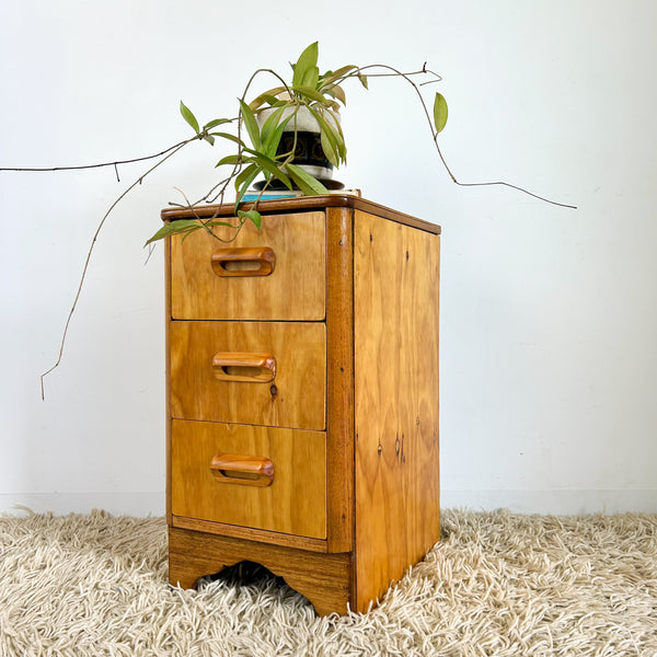 BEDSIDE DRAWERS