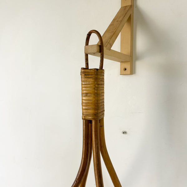 CANE POT HANGER
