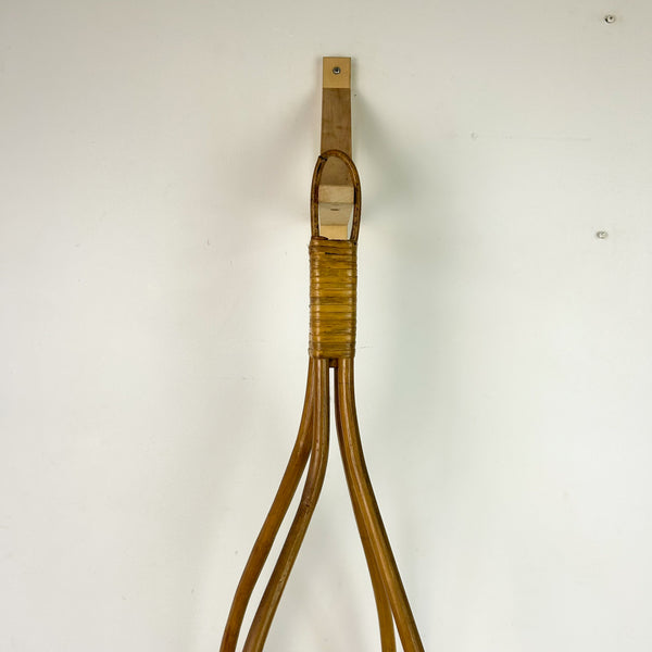 CANE POT HANGER