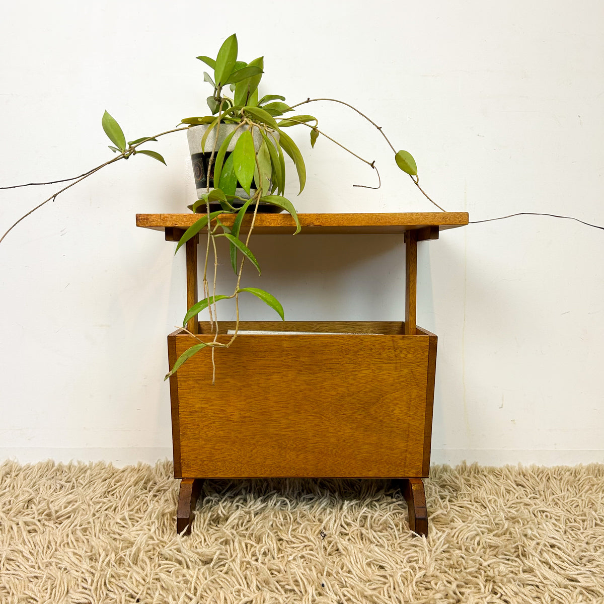 MAGAZINE TABLE - HEY JUDE WORKSHOP • Vintage furniture & objects Melbourne