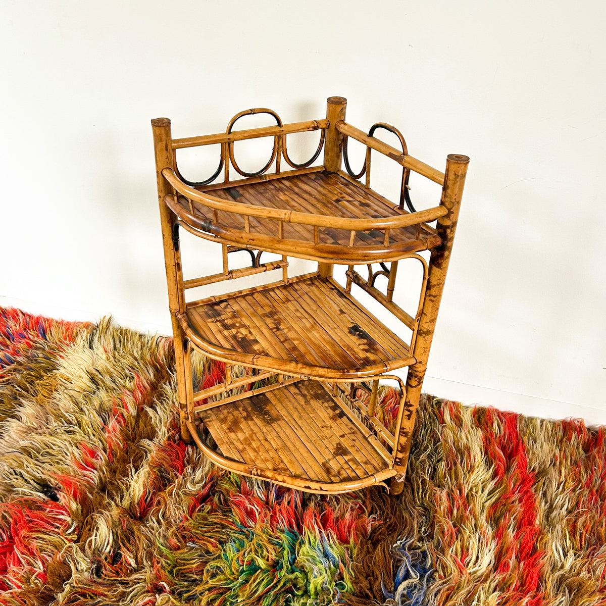 TIGER CANE CORNER SHELF