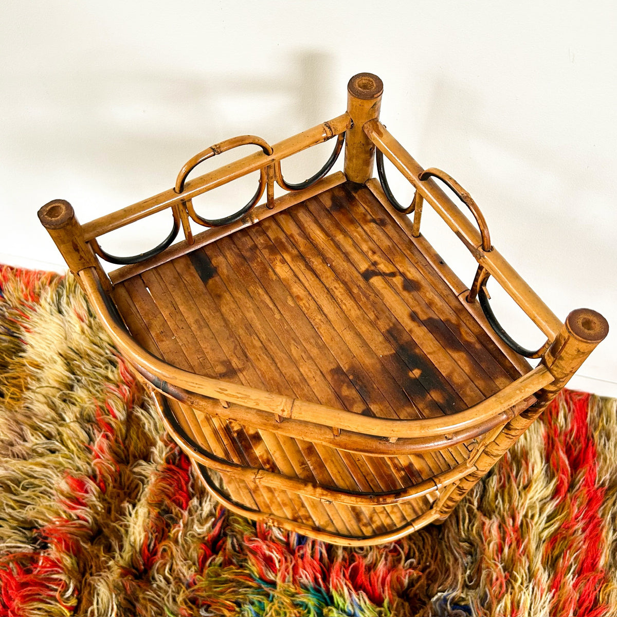 TIGER CANE CORNER SHELF