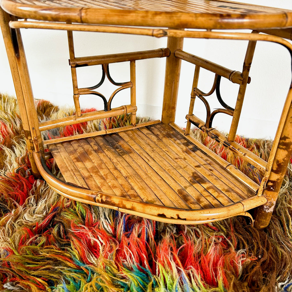 TIGER CANE CORNER SHELF