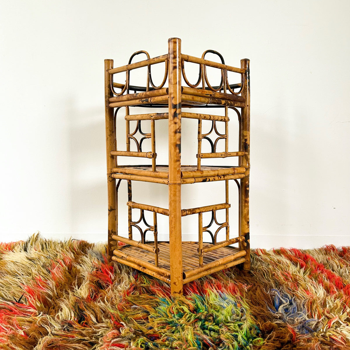 TIGER CANE CORNER SHELF