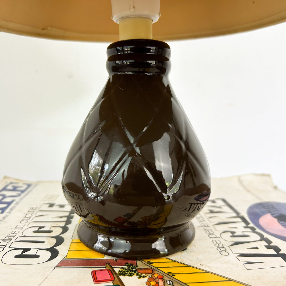 BROWN CERAMIC LAMP
