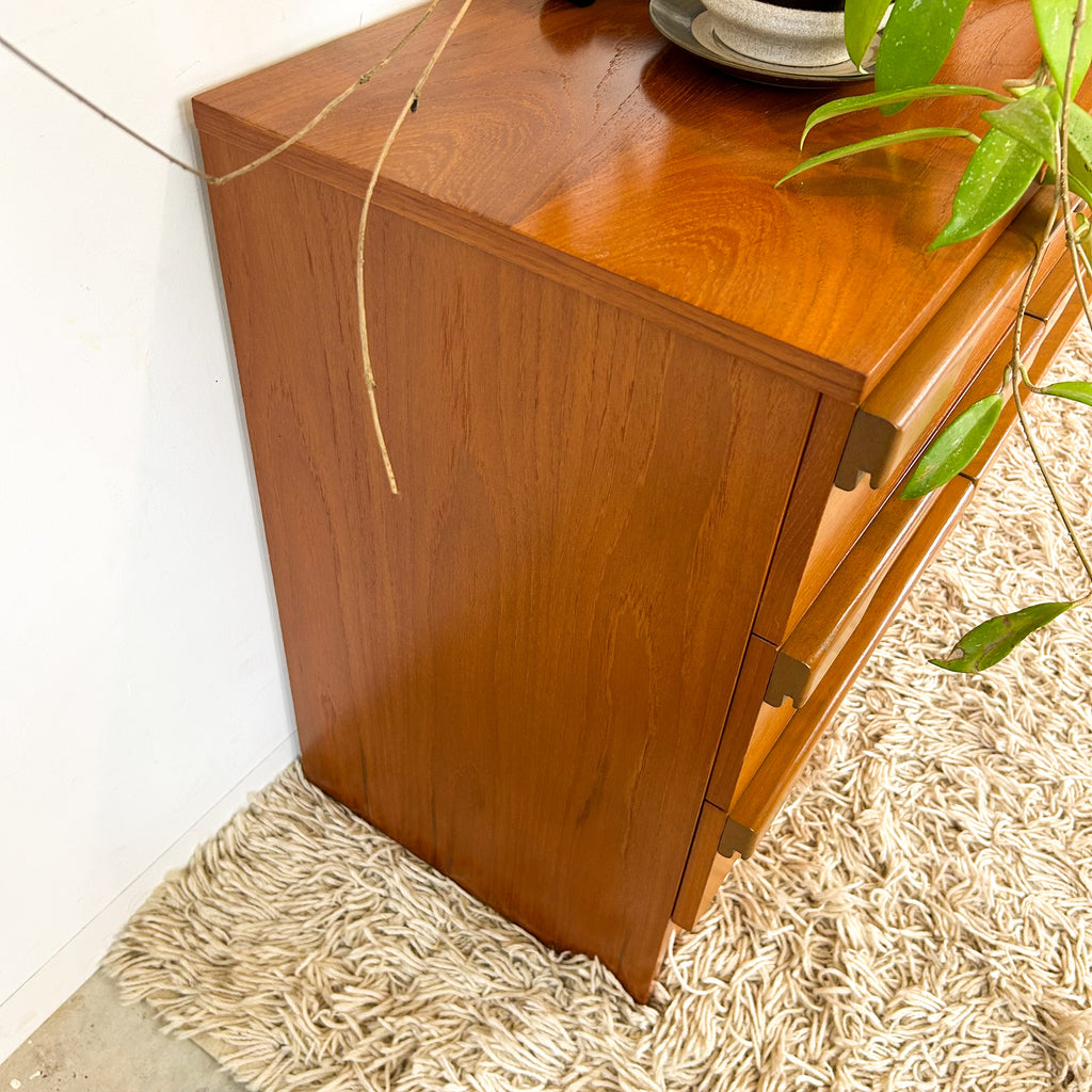 MACROB DRESSER DRAWERS WITH MIRROR - HEY JUDE WORKSHOP • Vintage furniture & objects Melbourne
