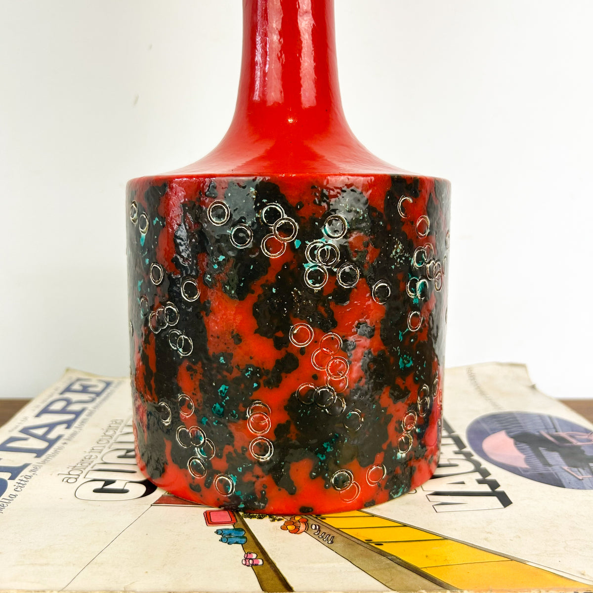 RED CERAMIC LAMP BASE
