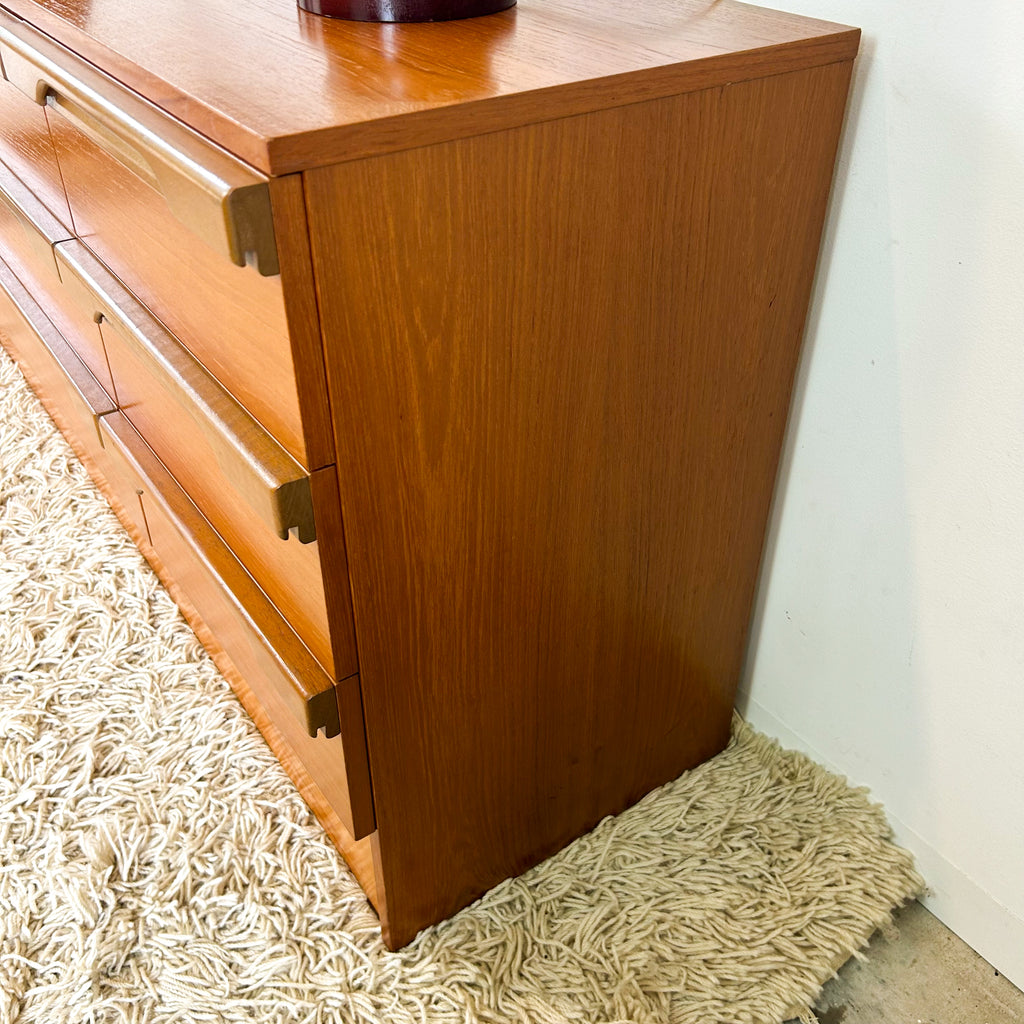MACROB DRESSER DRAWERS WITH MIRROR - HEY JUDE WORKSHOP • Vintage furniture & objects Melbourne