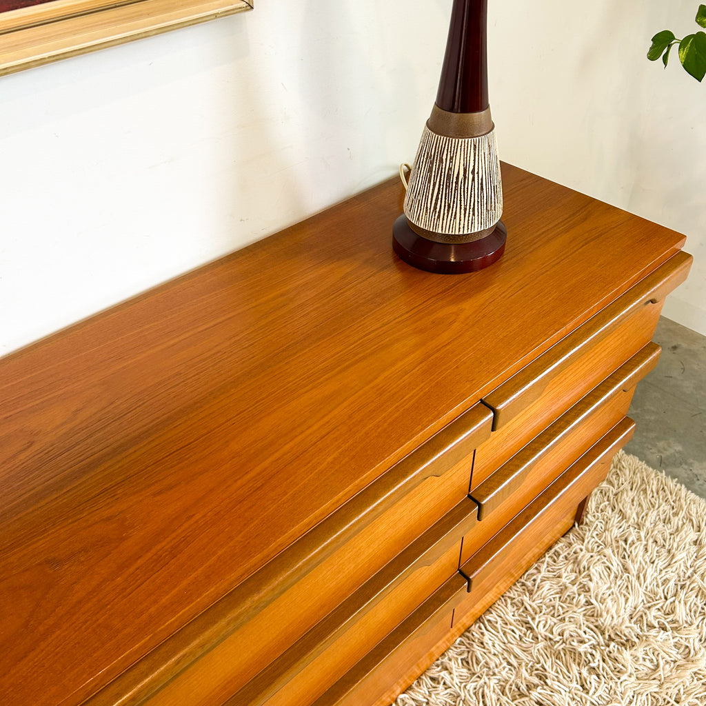 MACROB DRESSER DRAWERS WITH MIRROR - HEY JUDE WORKSHOP • Vintage furniture & objects Melbourne