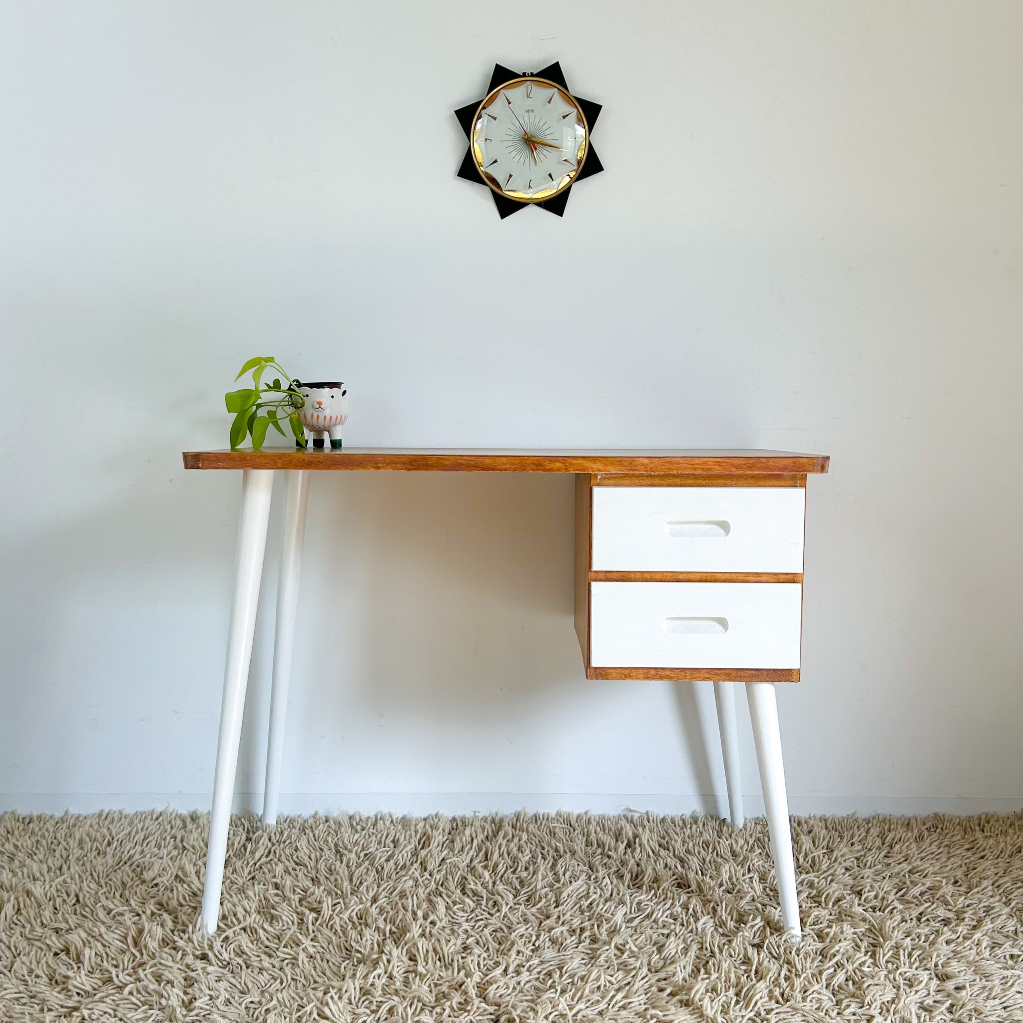 DESK WITH DRAWERS
