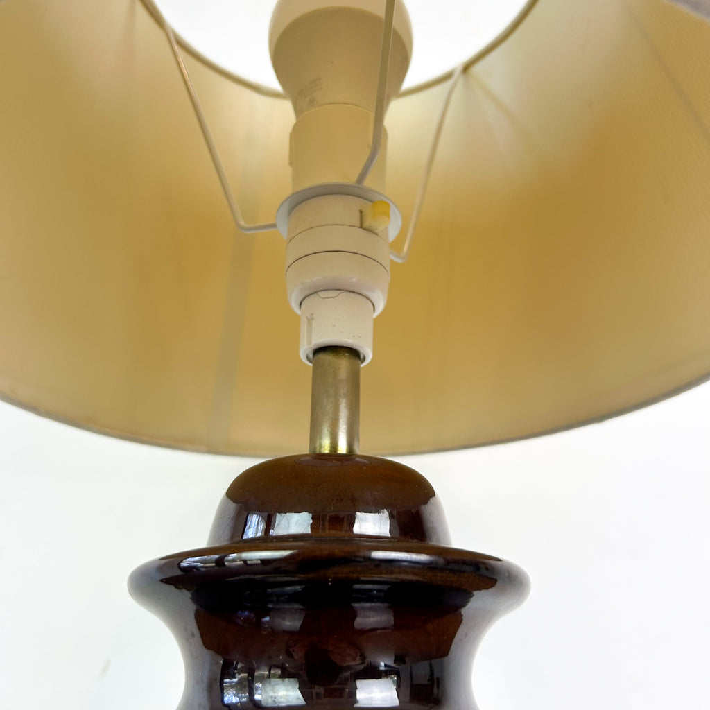 BROWN & CREAM CERAMIC LAMP
