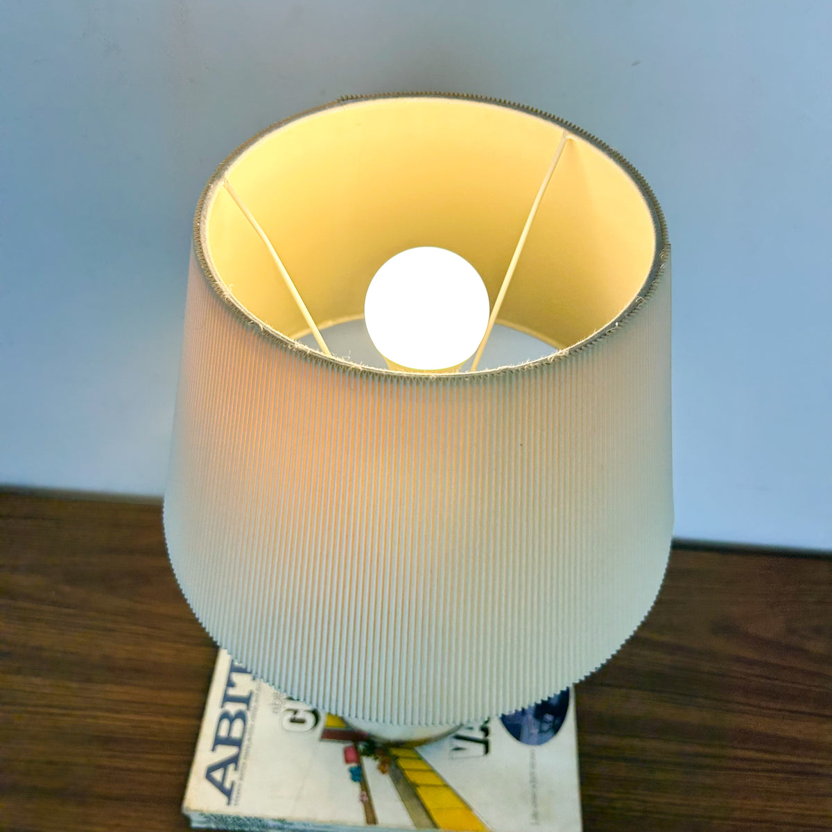 BROWN & CREAM CERAMIC LAMP