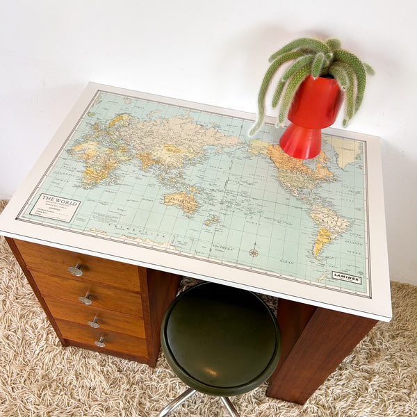 WORLD MAP DESK