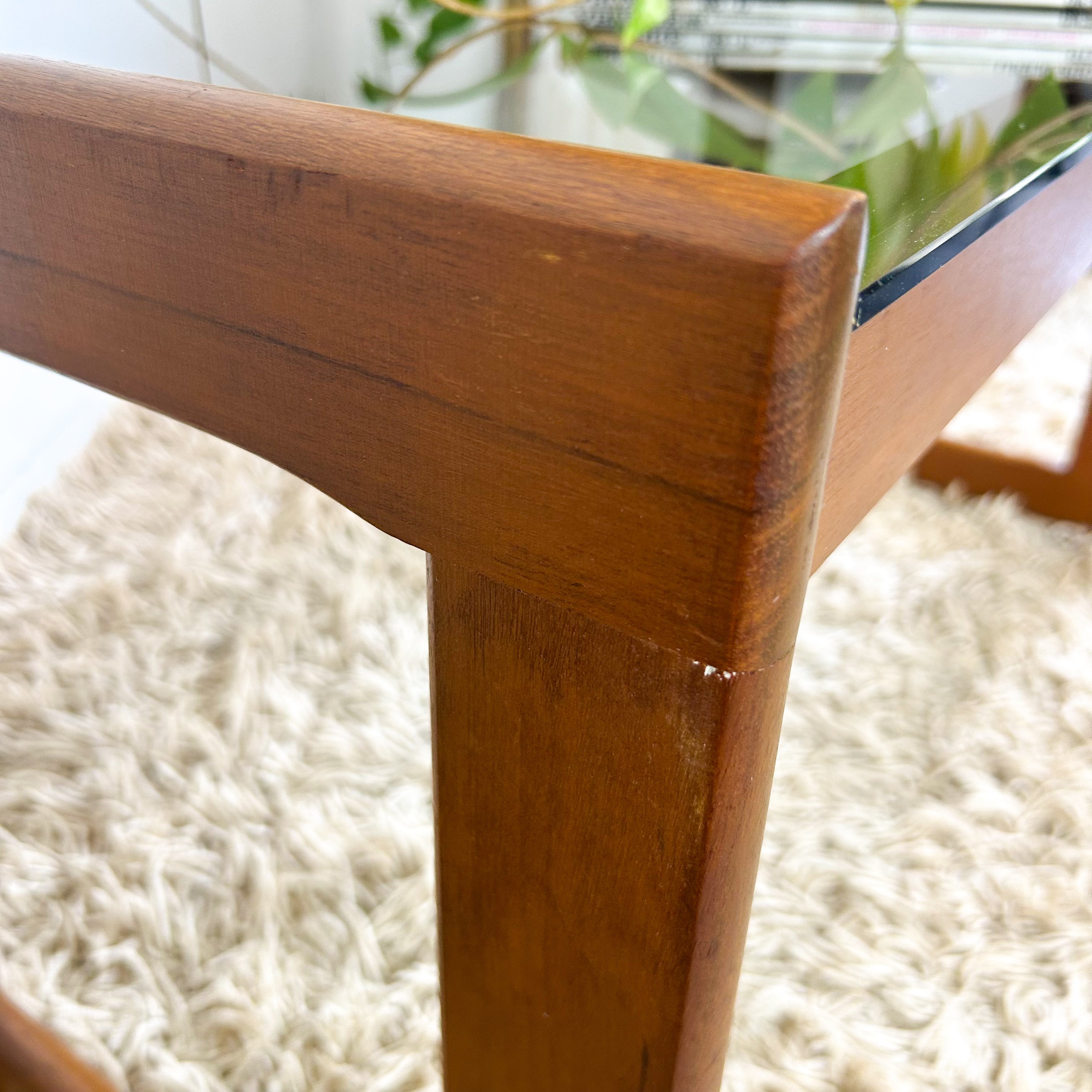 SMOKY GLASS COFFEE TABLE