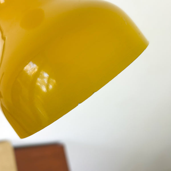 YELLOW TABLE LAMP