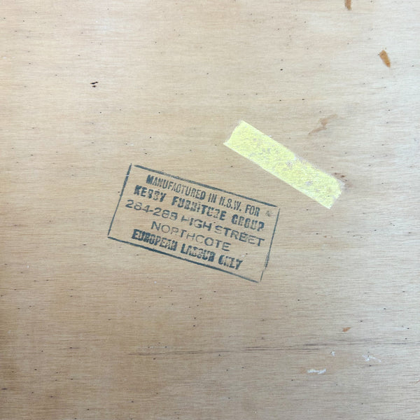 KERBY DINING TABLE