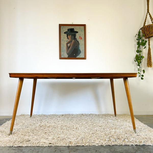 KERBY DINING TABLE