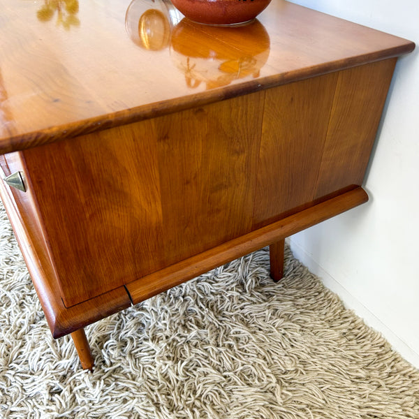 FLER LOWLINE DRESSER WITH MIRROR