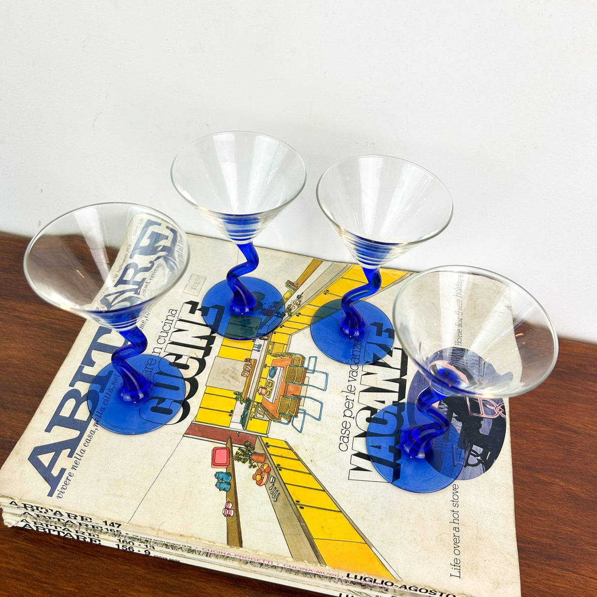 ZIG-ZAG MARTINI GLASSES