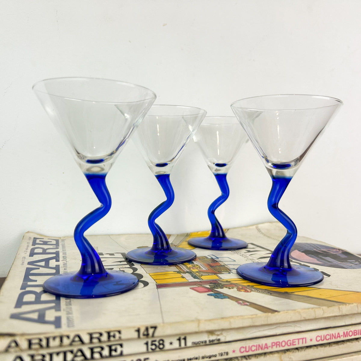ZIG-ZAG MARTINI GLASSES